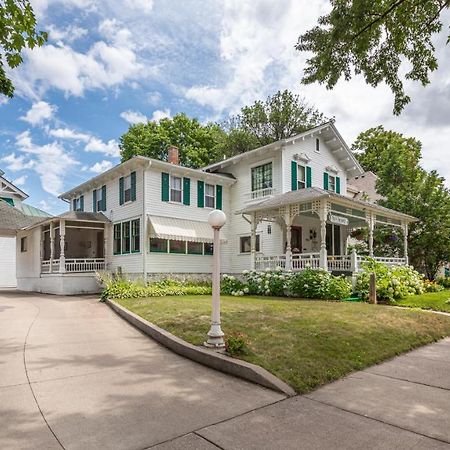 Carriage House Bed & Breakfast Winona Extérieur photo